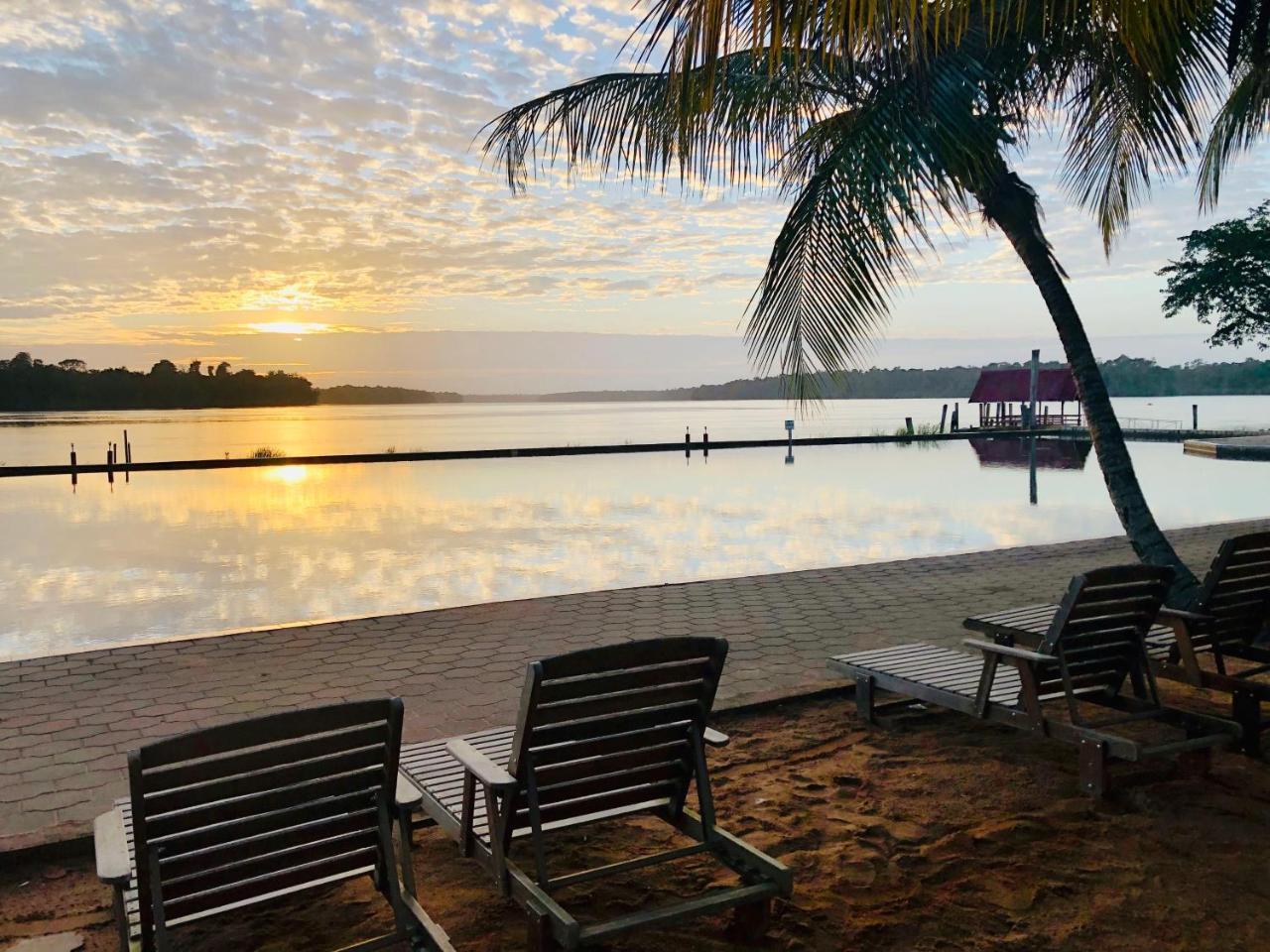 Overbridge River Resort Paramaribo Esterno foto